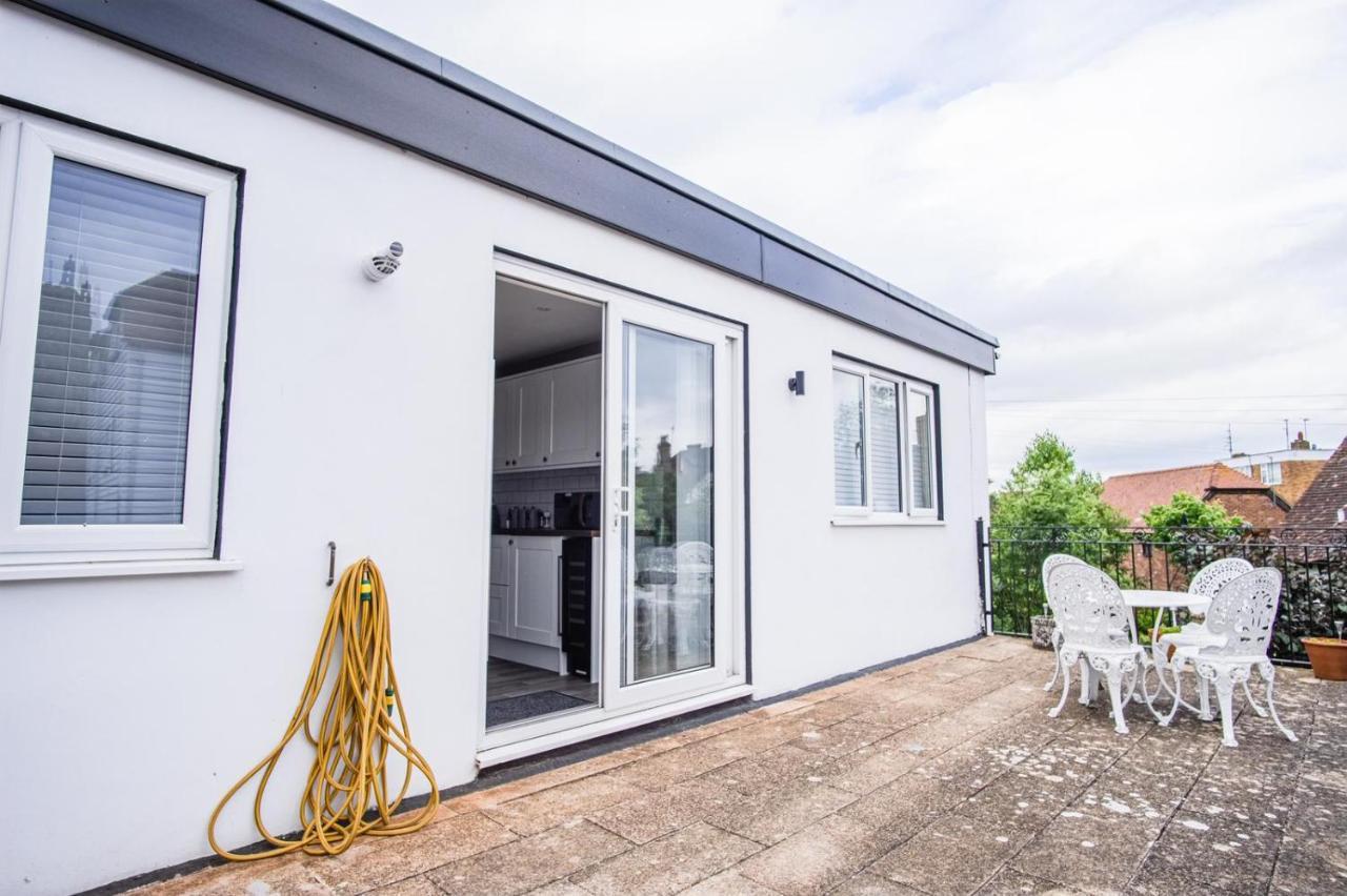 Tallets With Balcony & Parking Tewkesbury